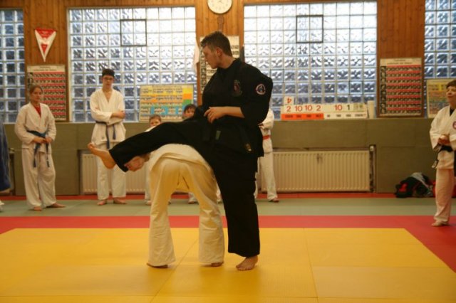 Judolehrgang Bodentechniken / SV / Treechallenge