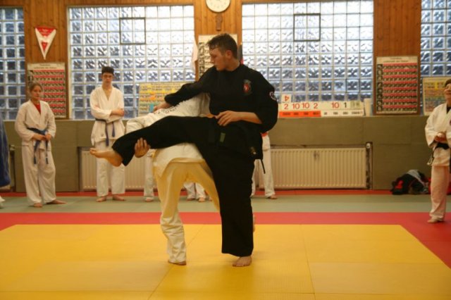 Judolehrgang Bodentechniken / SV / Treechallenge