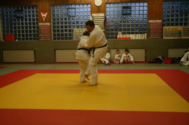 Judolehrgang Bodentechniken / SV / Treechallenge