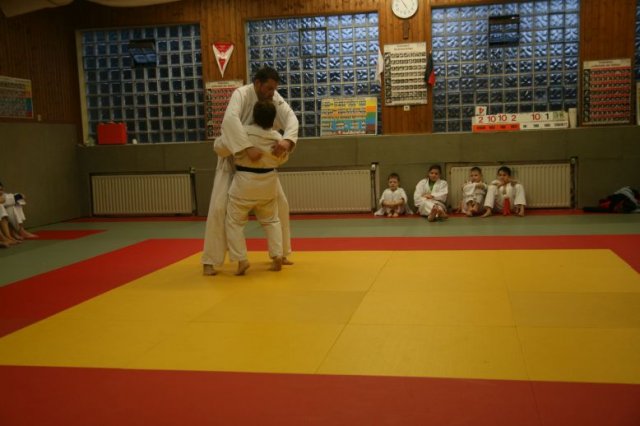 Judolehrgang Bodentechniken / SV / Treechallenge